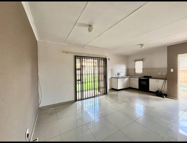 3 BEDROOM HOUSE FOR SALE IN SALFIN